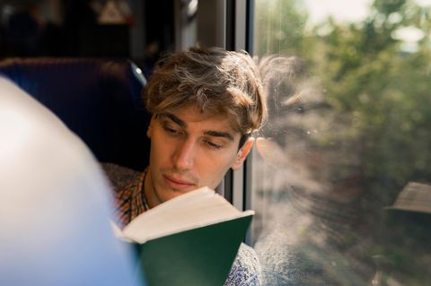 15 Bücher, die man gelesen haben muss.