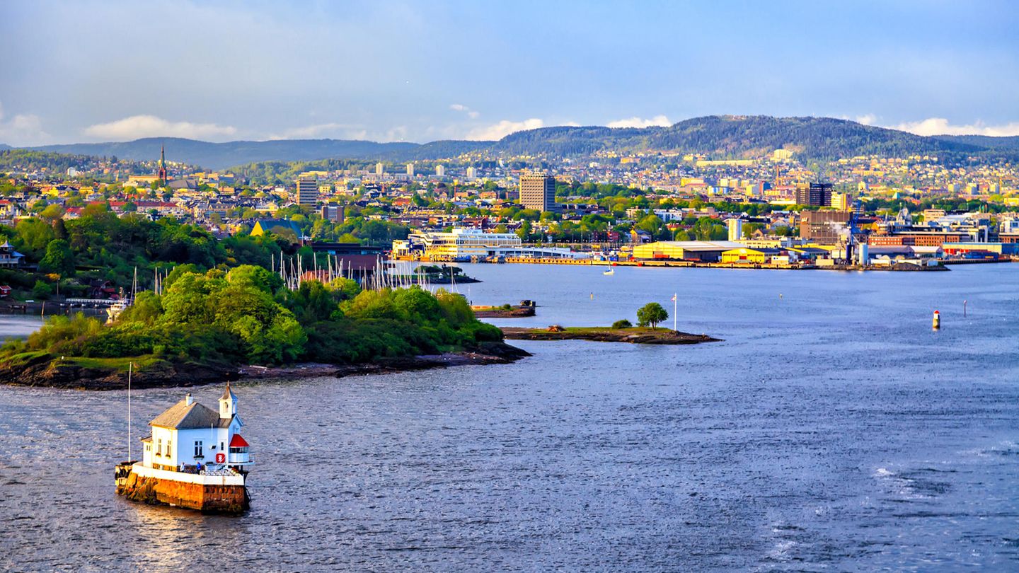 Die Arbeitszeiten sind in Oslo im Durchschnitt am kürzesten: 38,9 Stunden arbeiten die Menschen in Norwegens Hauptstadt. Beim Zufriedenheitsscore erreicht die Stadt 98 von 100 Punkten und liegt damit knapp hinter Helsinki.