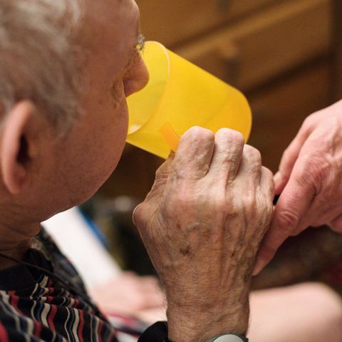 Angehörigen-Entlastungsgesetz - Pflege - Pflegebedürftigkeit