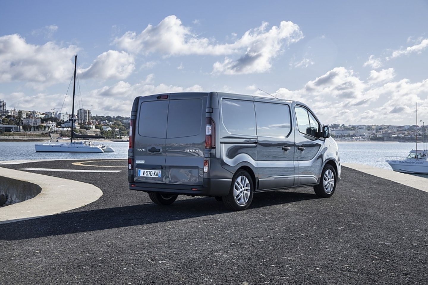 Der Renault Trafic SpaceClass bekommt drei neue Dieselmotoren