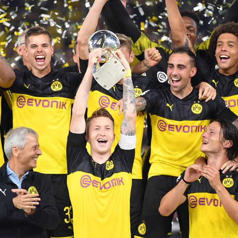 Bundesliga 18 Thesen - BVB jubelt über Supercup-Sieg