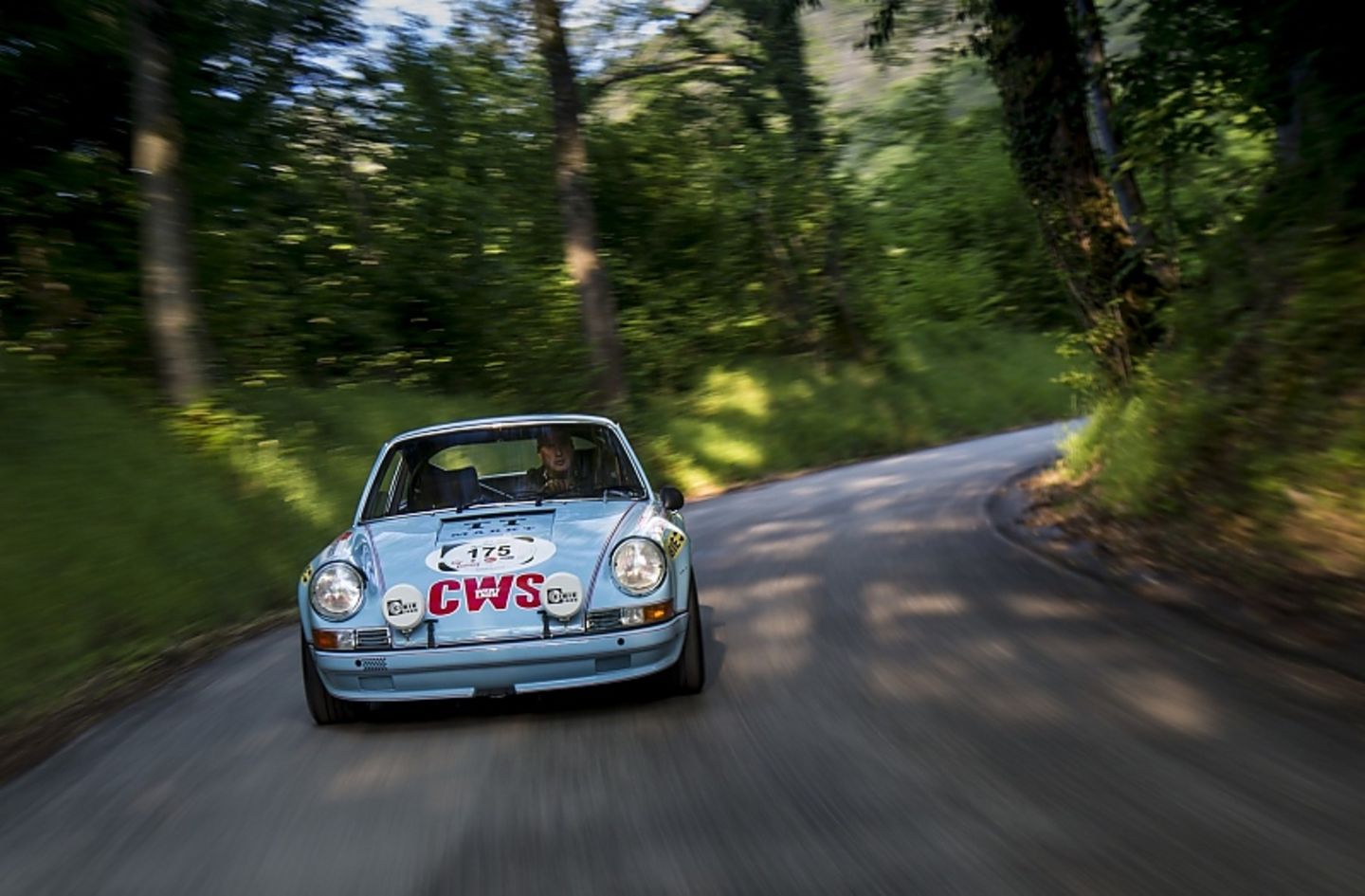 Für den Porsche 911 S/T 2.5 ist jede Kurve ein Geschenk