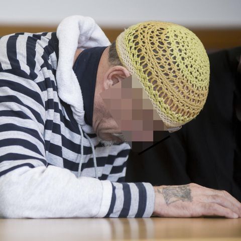 Der Angeklagte sagt, es quäle ihn, über das Vergangene zu reden