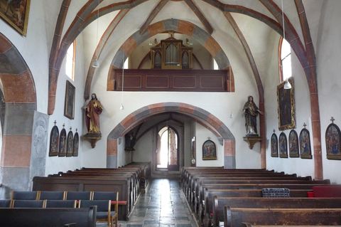 Der Pfarrer war im Messgewand auf die Frauen zugestürmt und hatte sie aufgefordert, die Kirche zu verlassen (Symbolbild)