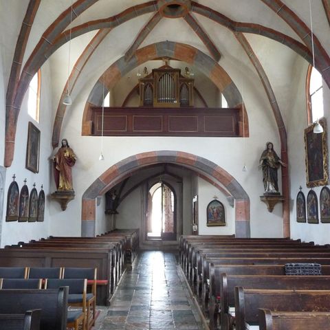 Der Pfarrer war im Messgewand auf die Frauen zugestürmt und hatte sie aufgefordert, die Kirche zu verlassen (Symbolbild)