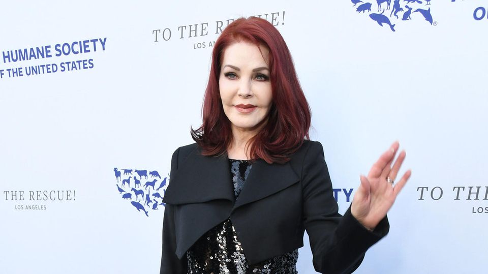 Priscilla Presley