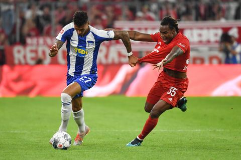 Renato Sanches im Laufduell mit Herthas David Selke