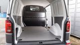 Der Volkswagen T6.1 verfügt als Transporter über einen üppigen Laderaum