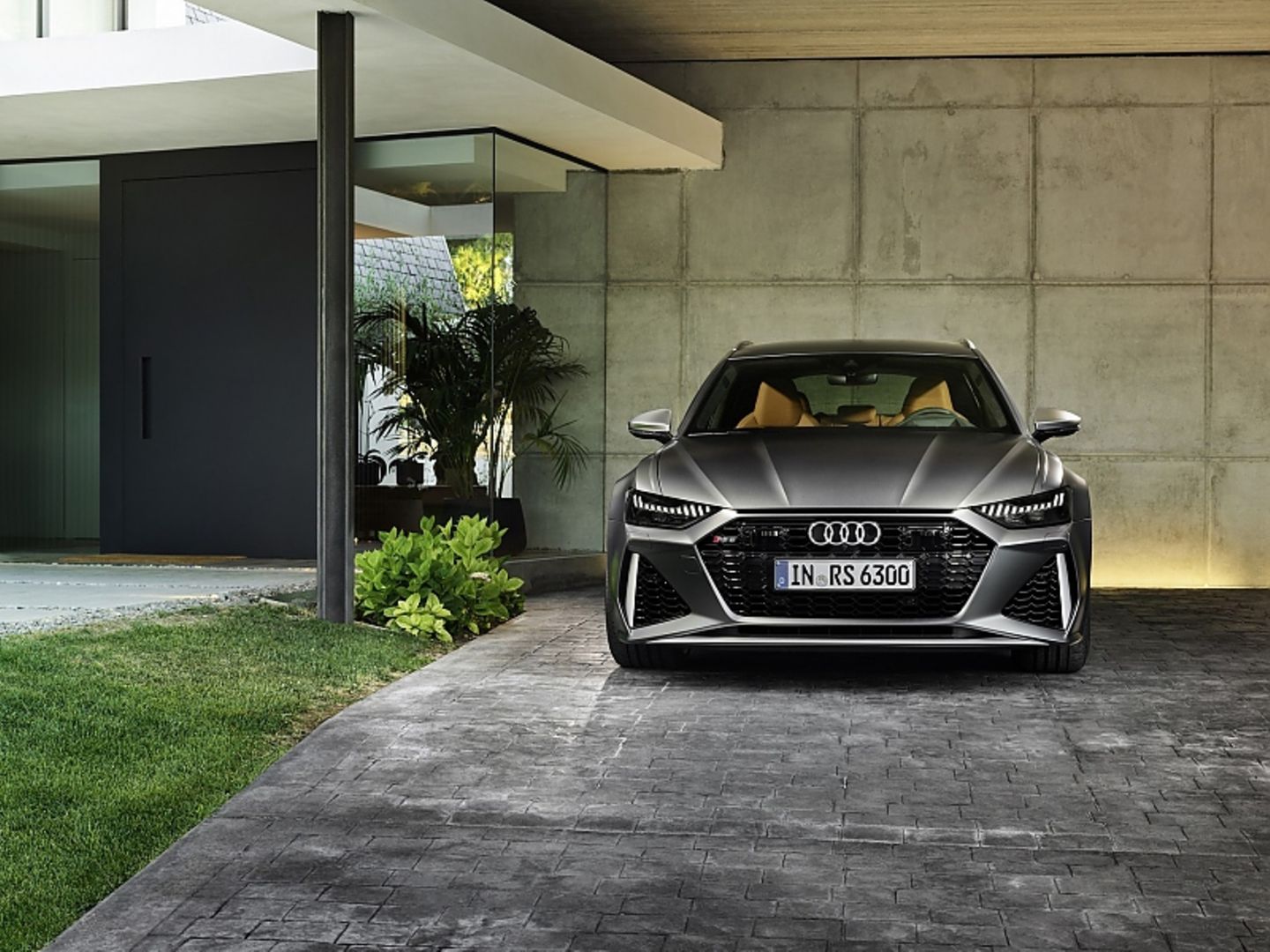 Der Audi RS6 Avant ist pro Seite pro Seite um rund vier Zentimeter breiter als der Standard A6 Avant