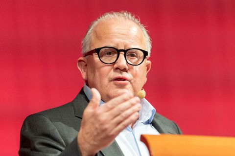 Nur ein Grüßaugust oder ein gestaltender DFB-Präsident? Fritz Keller stellt sich den Profi- sowie den Amatuerclubs in Berlin vor
