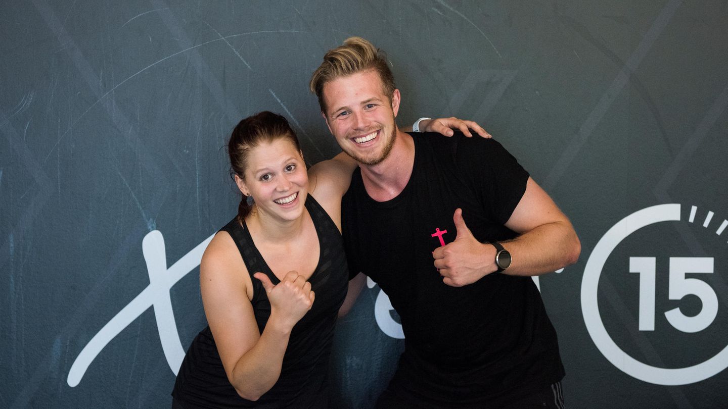 Sonja und Fabian sind nach dem Training erleichert NEONxPolar: Sonja und Fabian sind nach dem Training erleichert