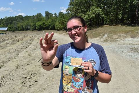 Glückliche Finderin: Miranda Hollingshead fand in einem Nationalpark einen Diamanten