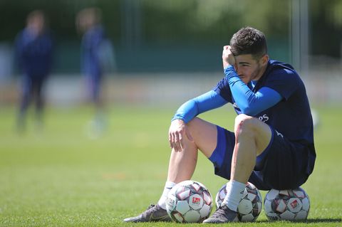 Jairo Samperio schafft es wieder auf dem Spielfeld für den HSV nach einem Jahr in der Reha