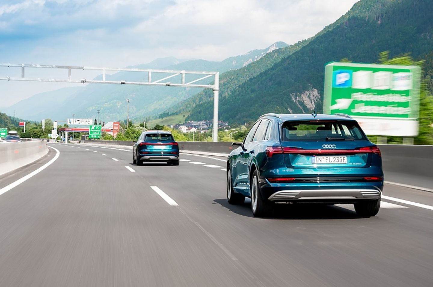 Im Fahrmodus "Komfort" ist der Audi E-Tron langstreckentauglich