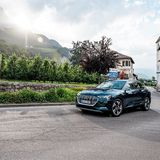 Das leise Stromern birgt auch Gefahren, eine Radlerin kreuzte unvermittelt die Fahrbahn