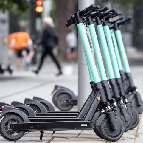 E-Scooter sind immer häufiger auf den Straßen zu sehen