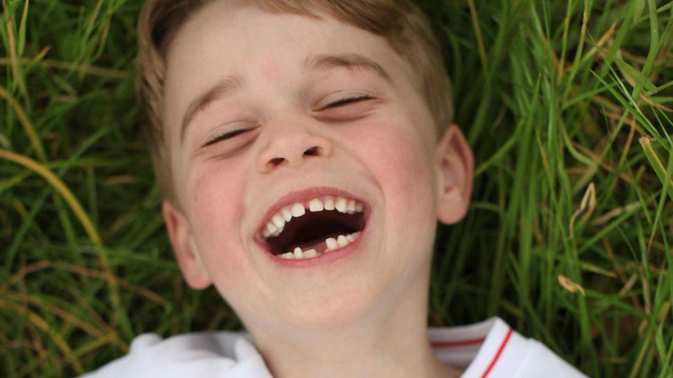 Lara Spencer: "Man kann nicht verstehen, warum er sich so über den Ballett-Unterricht freut", kommentierte die TV-Moderatorin dieses Foto von Prinz George, aufgenommen von seiner Mutter Kate im Garten ihres Hauses im Kensington-Palast "Man kann nicht verstehen, warum er sich so über den Ballett-Unterricht freut", kommentierte die TV-Moderatorin dieses Foto von Prinz George, aufgenommen von seiner Mutter Kate im Garten ihres Hauses im Kensington-Palast