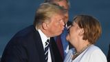 Donald Trump begrüßt Angela Merkel