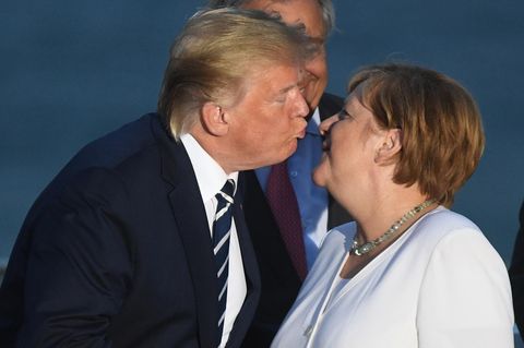 Donald Trump begrüßt Angela Merkel