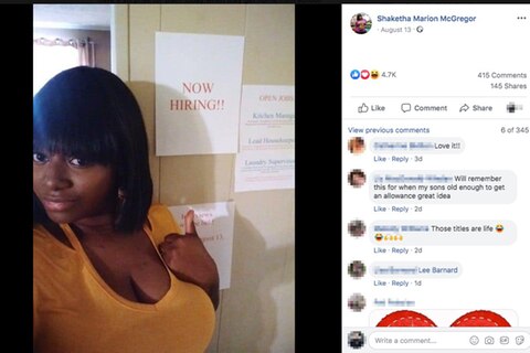 Screenshot Facebook Beitrages: Bild der Mutter mit Schild im Hintergrund "Now Hiring"