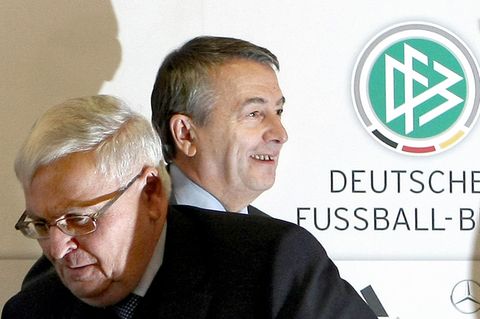 Der ehemalige DFB-Präsident Theo Zwanziger und Ex-DFB-Generalsekretär Wolfgang Niersbach