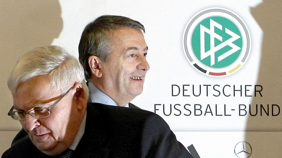 Der ehemalige DFB-Präsident Theo Zwanziger und Ex-DFB-Generalsekretär Wolfgang Niersbach