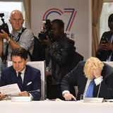 Boris Johnson, Premierminister von Großbritannien, rauft sich die Haare