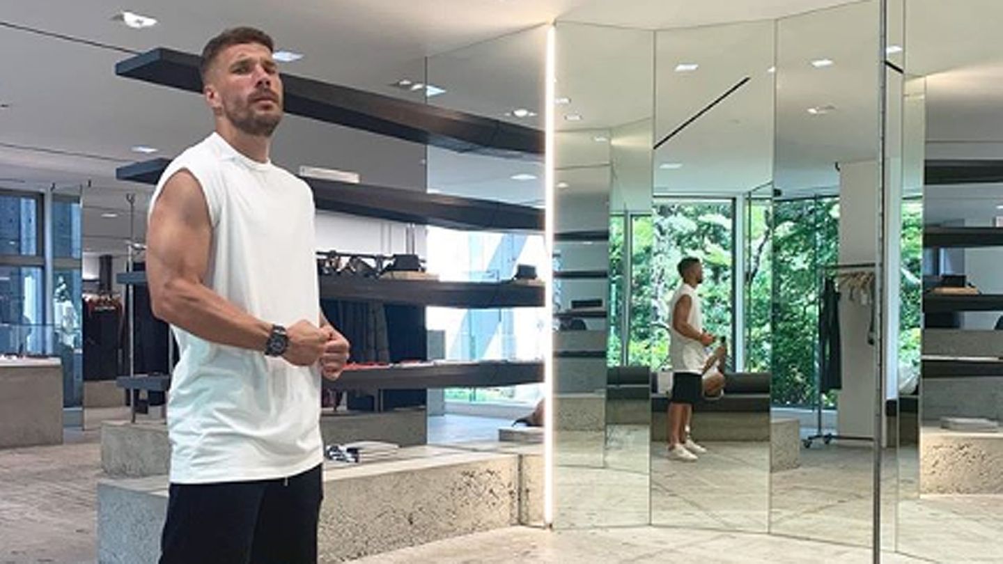 Lukas Podolski beim Shopping
