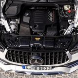Der Mercedes-AMG GLE 53 4MATIC+ Coupé hat 320 kW / 435 PS. Beim AMG-Sportler setzt der "EQ Boost Mild Hybrid" kurzeitig 16 kW /