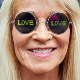 "Familienfreundliches" Abendprogramm   "Ich möchte nicht, dass mich mein vierjähriges Kind nach den ersten zwei 'Sketchen' etwas fragt, bei dem ich es erstmal sexuell aufklären muss, damit es den 'Witz' versteht", kommentiert Urlauber Ronny. 