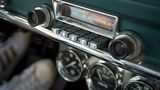 Auch ein klassisches Radio ist an Bord