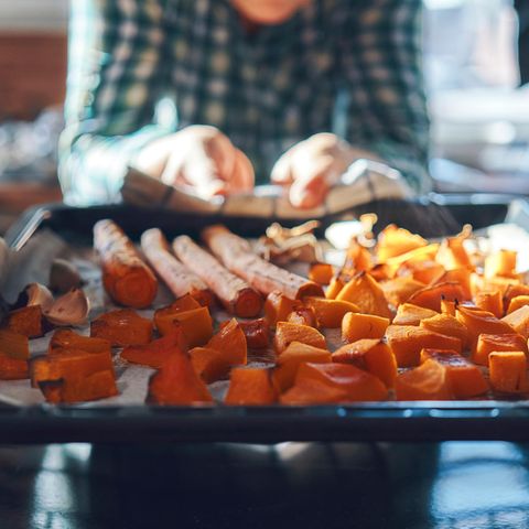 Im Backofen kann man die leckersten Gerichte zaubern, leider ist die Reinigung aufwändig.
