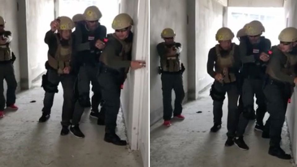 Eine Gruppe Männer beim Granatentraining