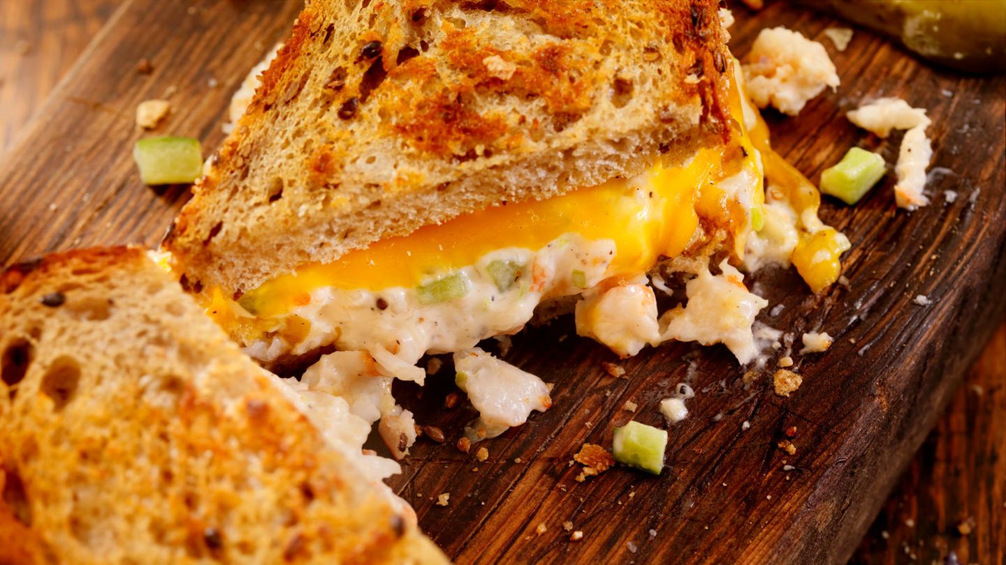Geschmolzener Käse und knuspriges Brot: Tipps und Tricks für ein leckeres Grilled Cheese Sandwich
