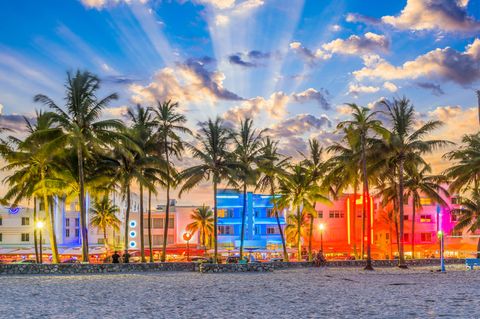 Am Ocean Drive  direkt am Strand ist für seine vielen Art-déco-Hotels bekannt