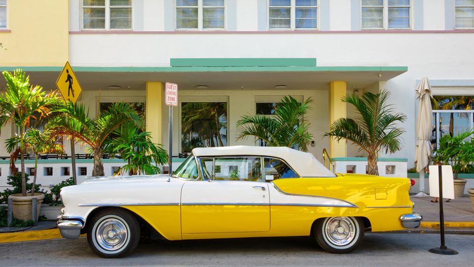 Florida: In den Straßen von Miami Beach parken viele Oldtimer In den Straßen von Miami Beach parken viele Oldtimer