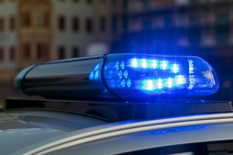 Das Blaulicht auf einem Fahrzeug der Polizei