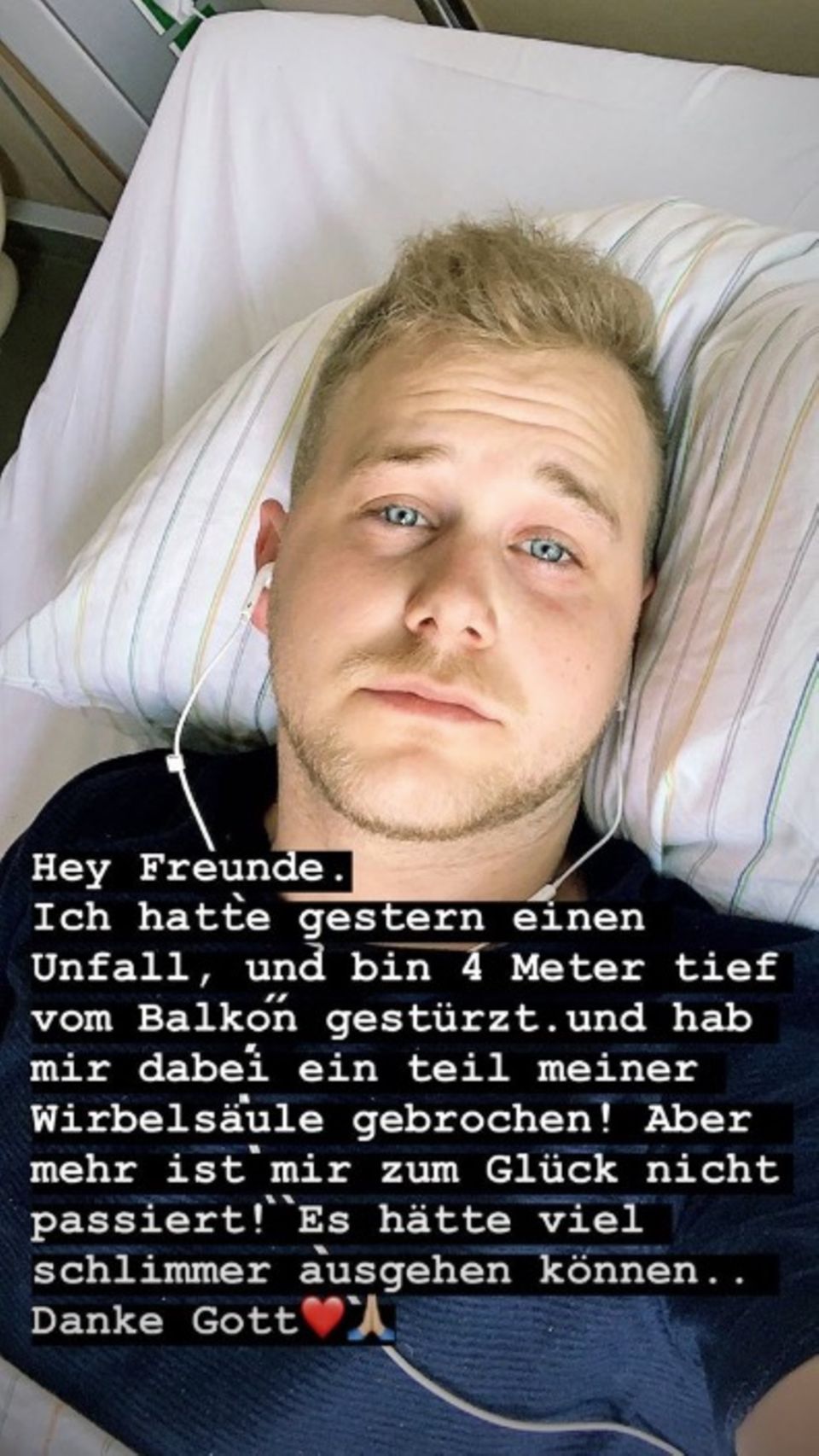 In seiner Instagram-Story postete Felix van Deventer ein Foto aus einem Krankenhausbett