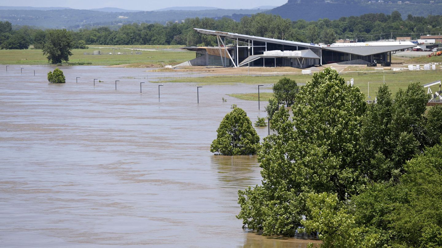Fort Smith in Arkansas wird öfter von Sturzfluten heimgesucht. Dieses Bild von dort stammt aus dem Juni.