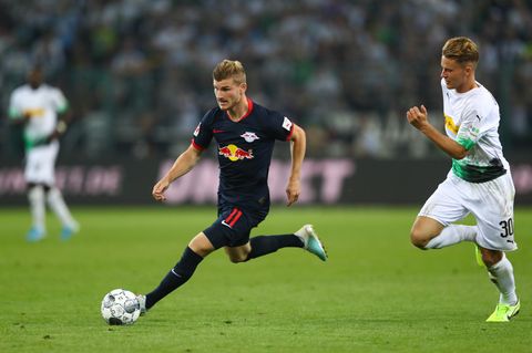 Mehr als einmal lief der Leipziger Timo Werner (M.) seinen Gladbacher Gegenspielern davon