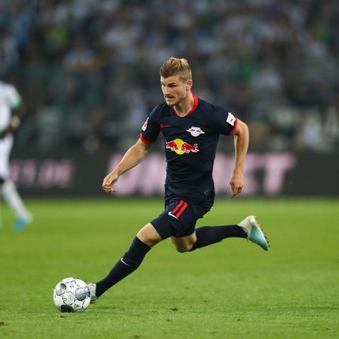 Mehr als einmal lief der Leipziger Timo Werner (M.) seinen Gladbacher Gegenspielern davon