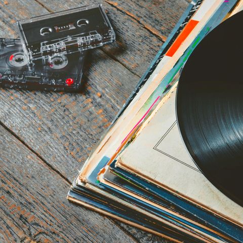 Vinyl und Kassetten