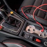 Die Mittelkonsole im GTI ist mit Schaltern vollgepackt