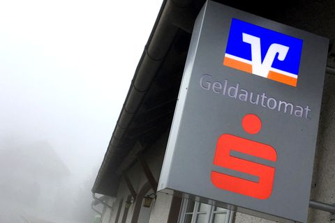 Diesen Geldautomaten in Gersbach (Baden-Württemberg) betreiben Volksbank und Sparkasse gemeinsam.