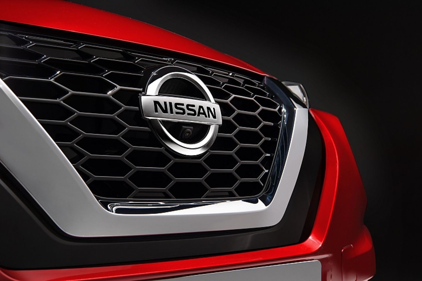 Der Juke II hat den U-förmigen Nissan Kühlergrill