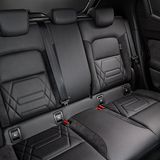 Die Beinfreiheit im Fond wächst um 5,8 cm