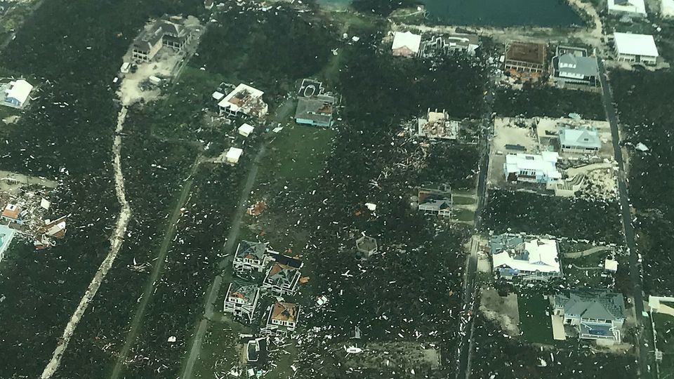 Durch Hurrikan "Dorian" zerstörte Häuser auf den Bahamas Durch Hurrikan "Dorian" zerstörte Häuser auf den Bahamas