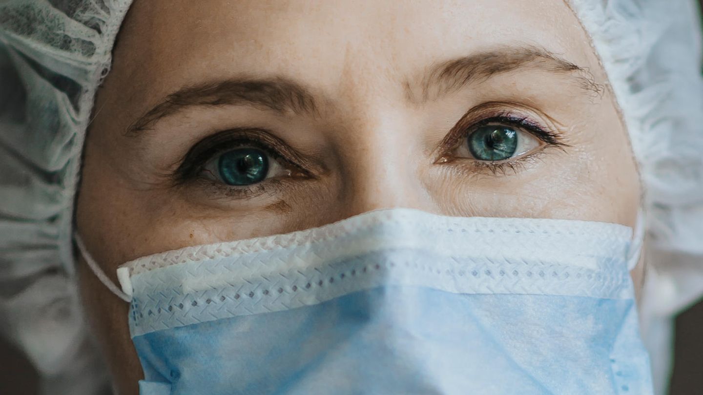 Dr. med. Elsbeth Fischer* arbeitet als Unfallchirurgin an einem Kreiskrankenhaus.