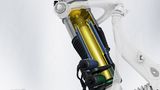 Beim Fahrwerk setzt Porsche auf eine adaptive Dreikammer-Luftfederung