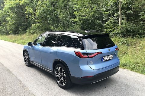 Nio ES8
